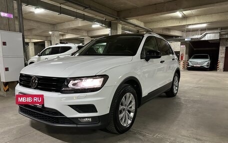 Volkswagen Tiguan II, 2018 год, 1 940 000 рублей, 4 фотография