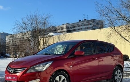 Hyundai Solaris II рестайлинг, 2016 год, 990 000 рублей, 1 фотография