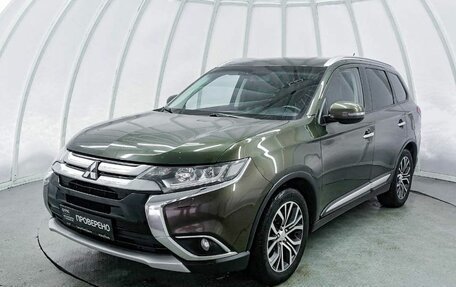 Mitsubishi Outlander III рестайлинг 3, 2016 год, 1 950 000 рублей, 1 фотография