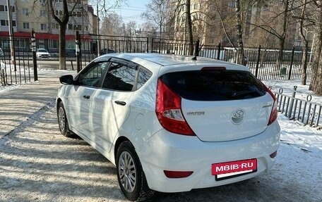 Hyundai Solaris II рестайлинг, 2013 год, 950 000 рублей, 2 фотография