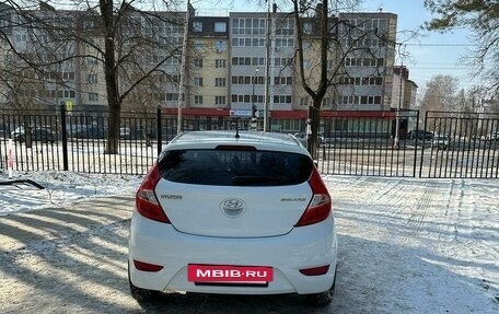 Hyundai Solaris II рестайлинг, 2013 год, 950 000 рублей, 5 фотография