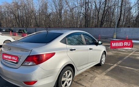 Hyundai Solaris II рестайлинг, 2012 год, 750 000 рублей, 4 фотография