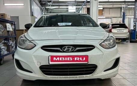 Hyundai Solaris II рестайлинг, 2013 год, 770 000 рублей, 2 фотография