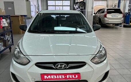 Hyundai Solaris II рестайлинг, 2013 год, 770 000 рублей, 3 фотография