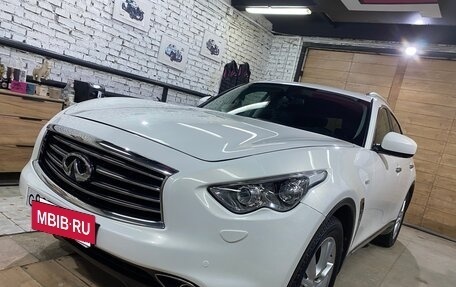 Infiniti FX II, 2012 год, 1 850 000 рублей, 2 фотография