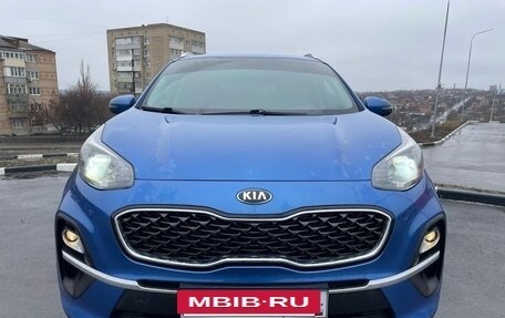 KIA Sportage IV рестайлинг, 2020 год, 2 500 000 рублей, 2 фотография