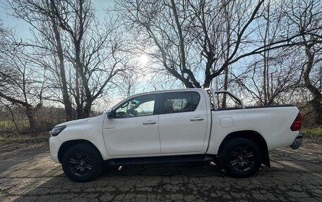 Toyota Hilux VIII, 2020 год, 4 000 000 рублей, 11 фотография