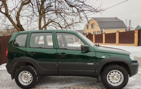 Chevrolet Niva I рестайлинг, 2013 год, 715 000 рублей, 2 фотография