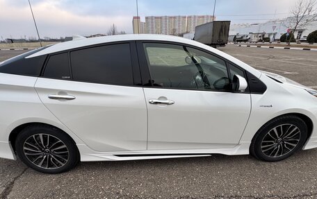 Toyota Prius IV XW50, 2019 год, 2 290 000 рублей, 8 фотография