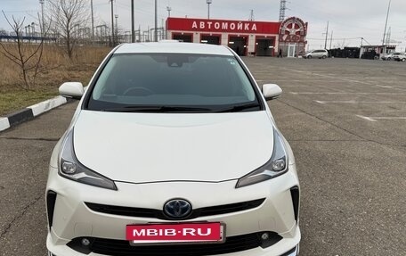 Toyota Prius IV XW50, 2019 год, 2 290 000 рублей, 12 фотография