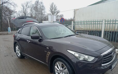 Infiniti QX70, 2015 год, 2 350 000 рублей, 5 фотография