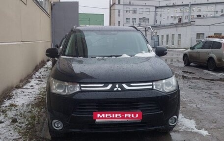 Mitsubishi Outlander III рестайлинг 3, 2012 год, 1 600 000 рублей, 2 фотография