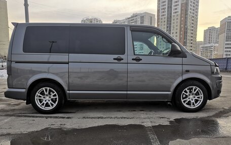 Volkswagen Caravelle T5, 2011 год, 1 790 000 рублей, 6 фотография