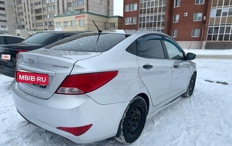 Hyundai Solaris II рестайлинг, 2015 год, 800 000 рублей, 4 фотография