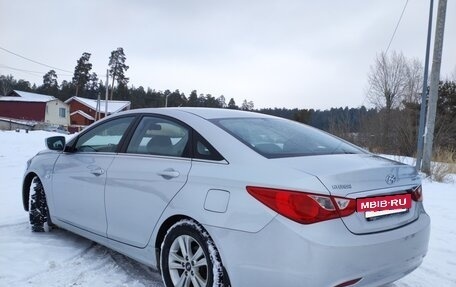 Hyundai Sonata VI, 2012 год, 980 000 рублей, 4 фотография