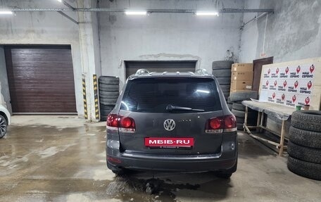 Volkswagen Touareg III, 2008 год, 1 400 000 рублей, 2 фотография