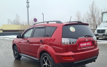 Mitsubishi Outlander III рестайлинг 3, 2010 год, 900 000 рублей, 5 фотография