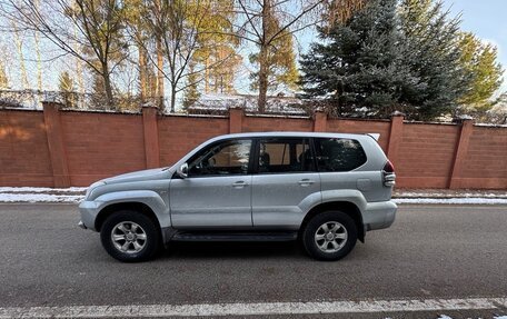 Toyota Land Cruiser Prado 120 рестайлинг, 2007 год, 2 850 000 рублей, 1 фотография