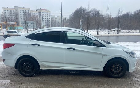 Hyundai Solaris II рестайлинг, 2015 год, 560 000 рублей, 2 фотография