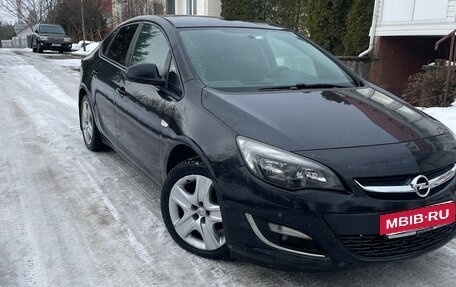 Opel Astra J, 2012 год, 770 000 рублей, 3 фотография