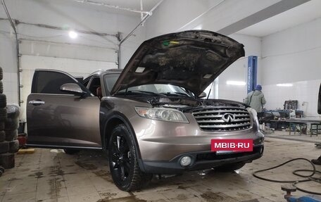 Infiniti FX I, 2005 год, 900 000 рублей, 4 фотография