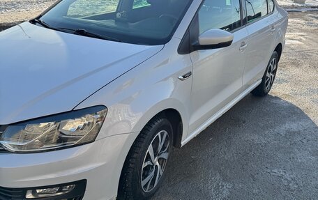 Volkswagen Polo VI (EU Market), 2018 год, 1 375 000 рублей, 6 фотография