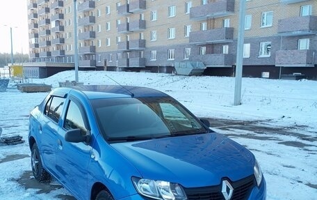 Renault Logan II, 2015 год, 680 000 рублей, 2 фотография