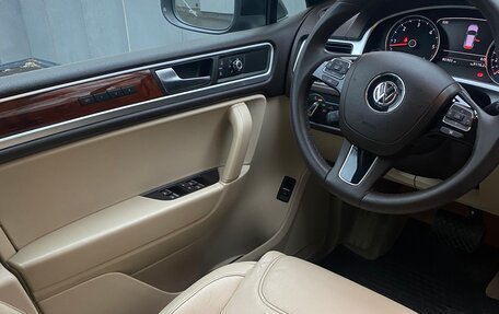 Volkswagen Touareg III, 2010 год, 3 000 000 рублей, 6 фотография