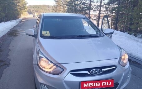 Hyundai Solaris II рестайлинг, 2014 год, 1 100 000 рублей, 6 фотография