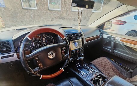 Volkswagen Touareg III, 2004 год, 750 000 рублей, 3 фотография