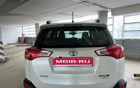 Toyota RAV4, 2015 год, 2 000 000 рублей, 3 фотография