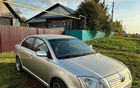 Toyota Avensis III рестайлинг, 2004 год, 800 000 рублей, 5 фотография