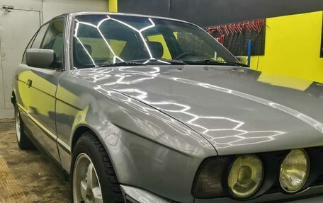 BMW 5 серия, 1989 год, 400 000 рублей, 1 фотография