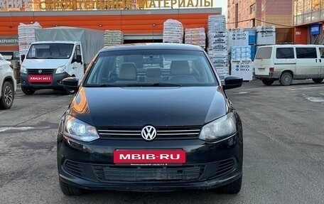 Volkswagen Polo VI (EU Market), 2011 год, 525 000 рублей, 2 фотография