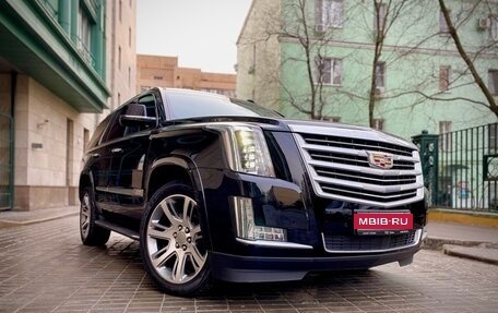 Cadillac Escalade IV, 2016 год, 6 900 000 рублей, 1 фотография