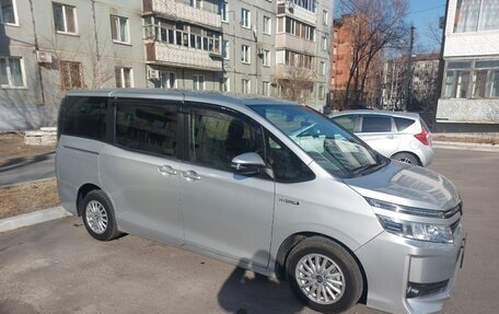 Toyota Voxy III, 2014 год, 1 830 000 рублей, 15 фотография