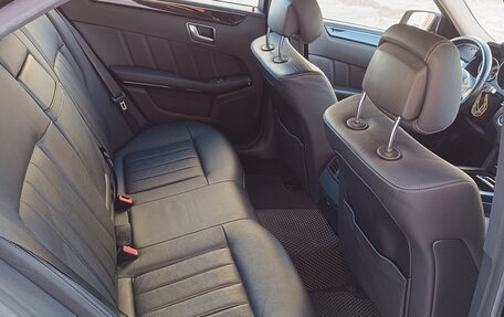 Mercedes-Benz E-Класс, 2015 год, 2 590 000 рублей, 10 фотография