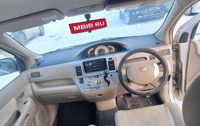 Toyota Raum II, 2004 год, 400 000 рублей, 1 фотография