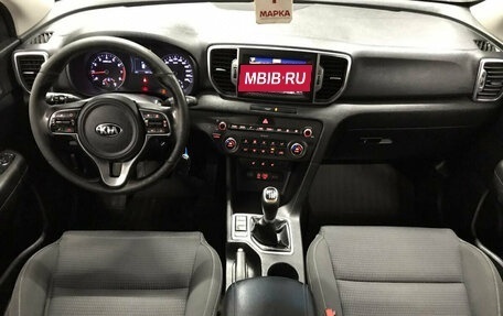 KIA Sportage IV рестайлинг, 2017 год, 1 800 000 рублей, 8 фотография