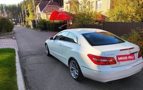 Mercedes-Benz E-Класс, 2011 год, 1 600 000 рублей, 3 фотография