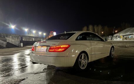 Mercedes-Benz E-Класс, 2011 год, 1 600 000 рублей, 6 фотография