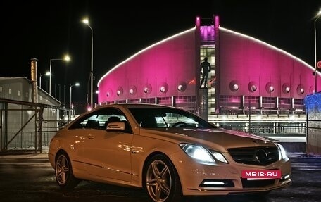 Mercedes-Benz E-Класс, 2011 год, 1 600 000 рублей, 8 фотография