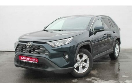 Toyota RAV4, 2019 год, 2 785 000 рублей, 1 фотография