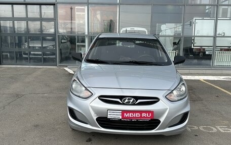 Hyundai Solaris II рестайлинг, 2013 год, 700 000 рублей, 9 фотография