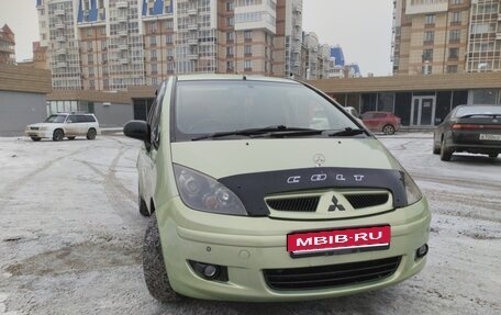 Mitsubishi Colt VI рестайлинг, 2003 год, 500 000 рублей, 1 фотография