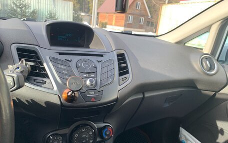 Ford Fiesta, 2017 год, 920 000 рублей, 12 фотография
