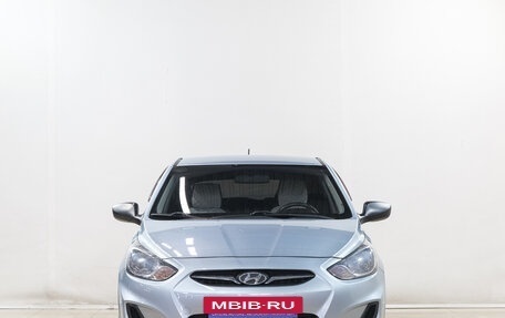 Hyundai Solaris II рестайлинг, 2011 год, 999 000 рублей, 2 фотография