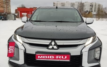 Mitsubishi L200 IV рестайлинг, 2022 год, 4 500 000 рублей, 13 фотография