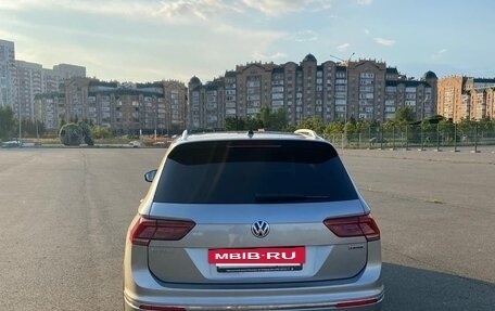 Volkswagen Tiguan II, 2019 год, 3 100 000 рублей, 4 фотография