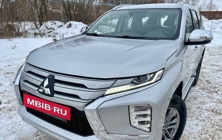 Mitsubishi Pajero Sport III рестайлинг, 2021 год, 3 800 000 рублей, 6 фотография